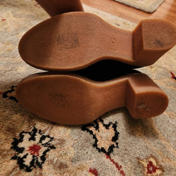 Ugg black suede Corin booties with fringe size 7 - Picture 7 of 8